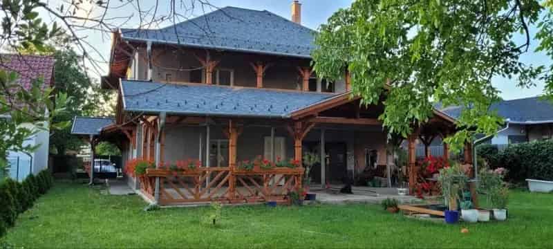 Ház Kiadó , Alföld és Észak