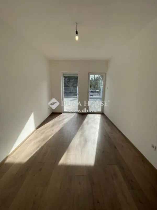 Ház Kiadó , Budapest, Közép-Magyarország