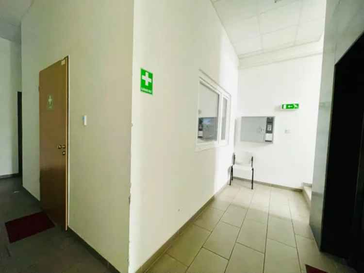 Irodahaz Kiado Gubacsi Uton Garazzsal Raktarral