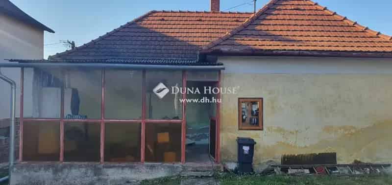 Ház Eladó , 21, Fő utca, Balatonkenese, Dunántúl