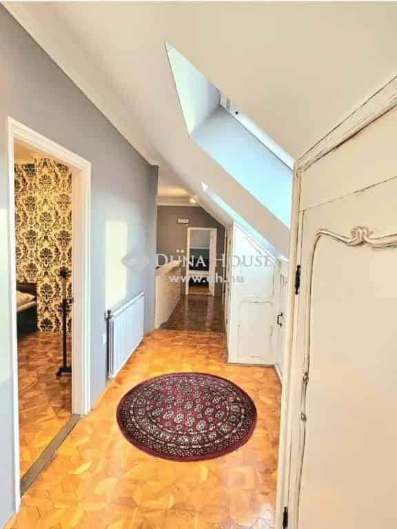 Ház Kiadó , Budapest, Közép-Magyarország