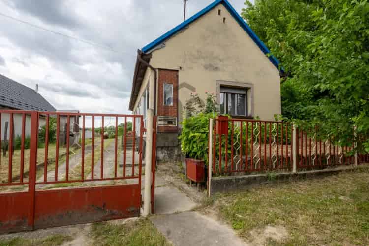 Kápolnásnyéki eladó családi ház, H502803