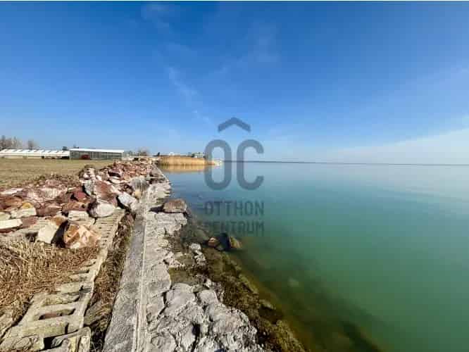 Balatonkenesei eladó telek, DTK083877