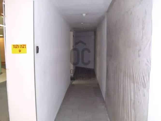 Siófoki kiadó kereskedelmi ingatlan, UZ015033