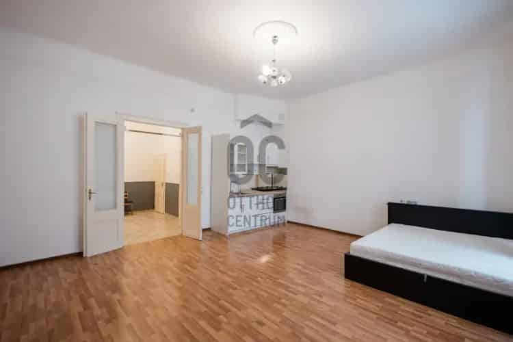 Budapest V. kerületi eladó lakás, H505052