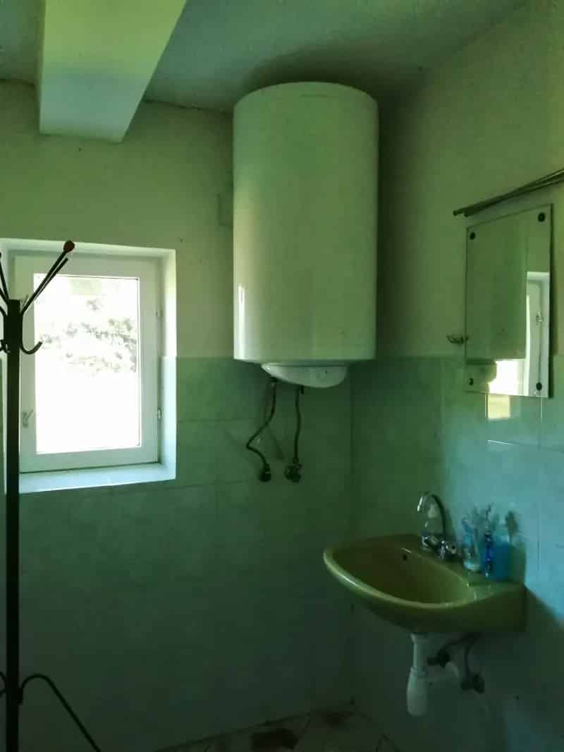 Mátrai vadászház eladó - 1 ha-os telken