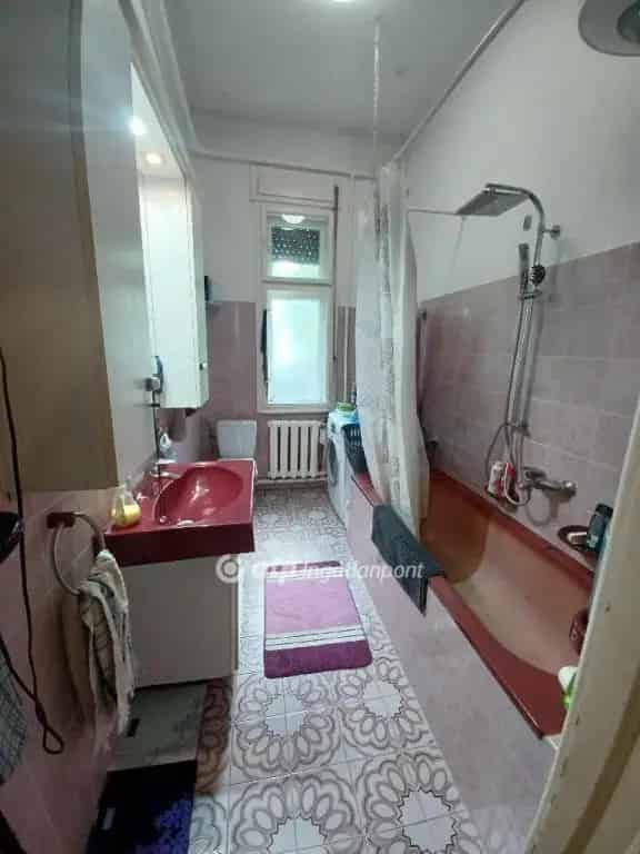 Ház Kiadó , Budapest, Közép-Magyarország