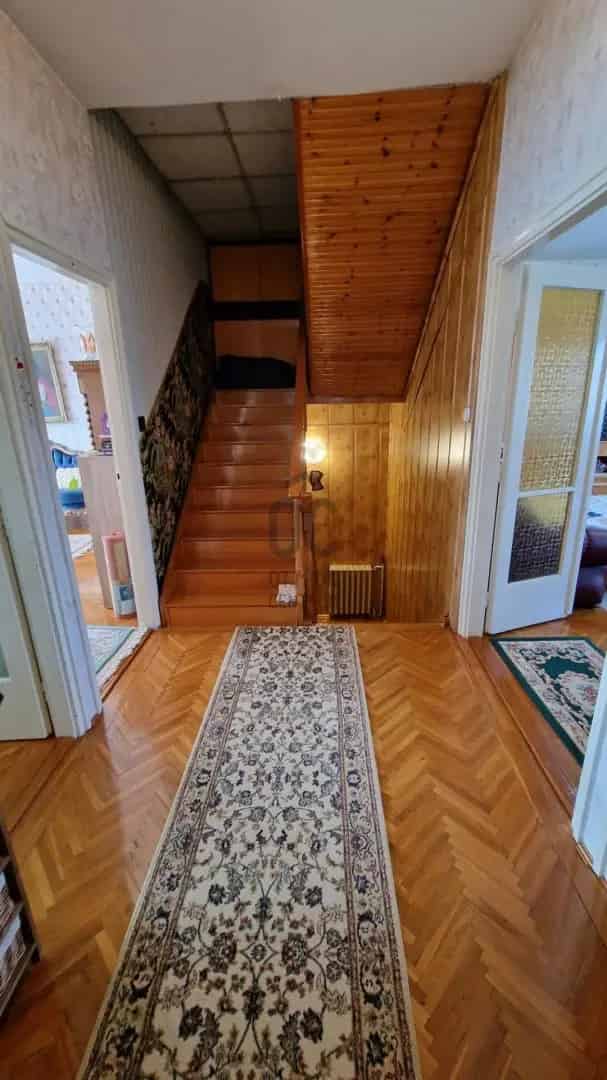 Ház Kiadó , Budapest, Közép-Magyarország