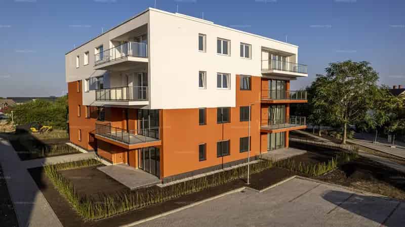 Eladó új építésű, 79,9 m2-es, 3 szobás, erkélyes téglalakás Szekszárdon, a VÁROSKAPU LAKÓPARK 3. ÉPÜLETÉBEN.