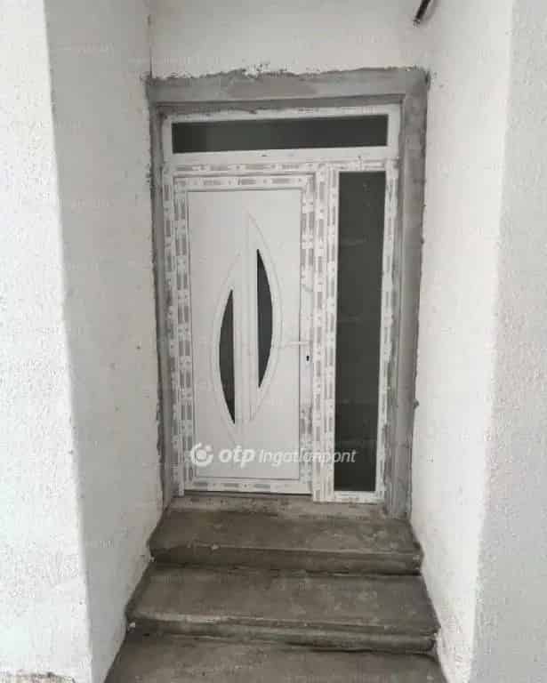 Ház Kiadó , Budapest, Közép-Magyarország