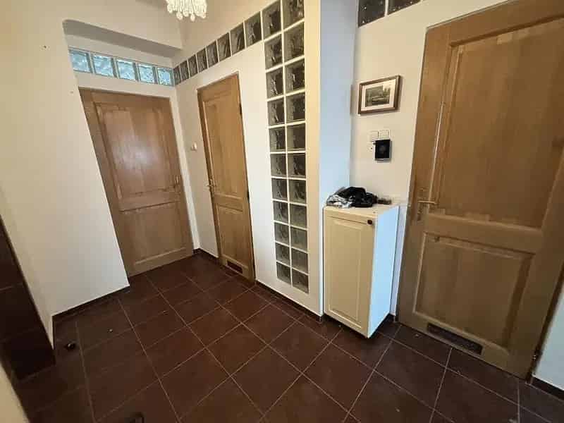 Ház Kiadó , Budapest, Közép-Magyarország