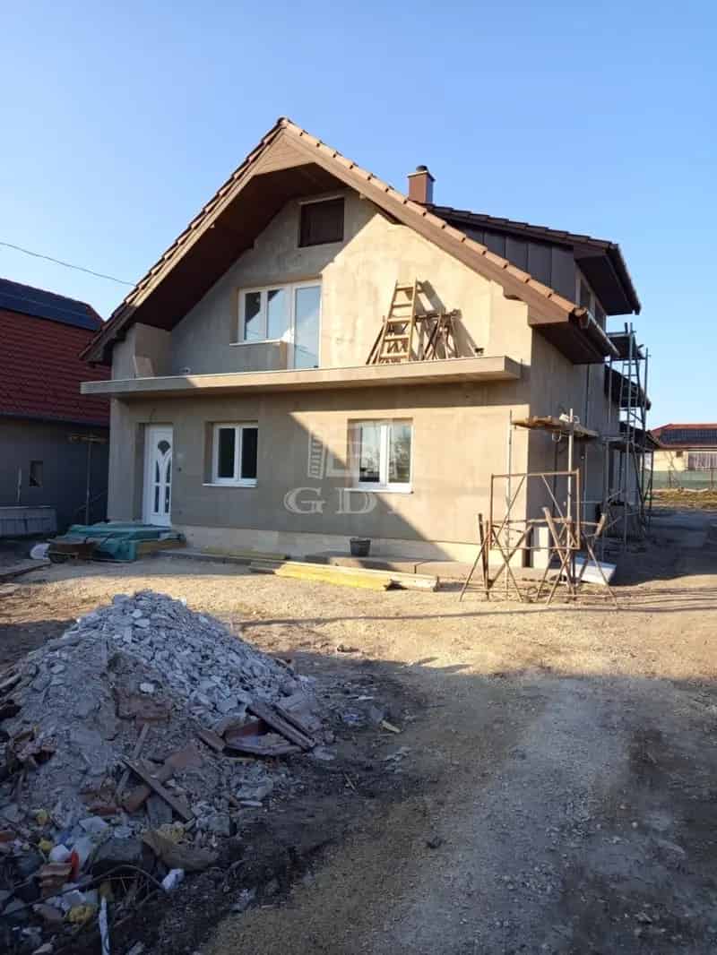 Ház Kiadó , Érd, Közép-Magyarország