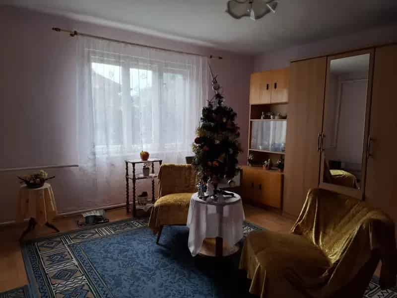 Ház Kiadó , Szirmabesenyő, Alföld és Észak