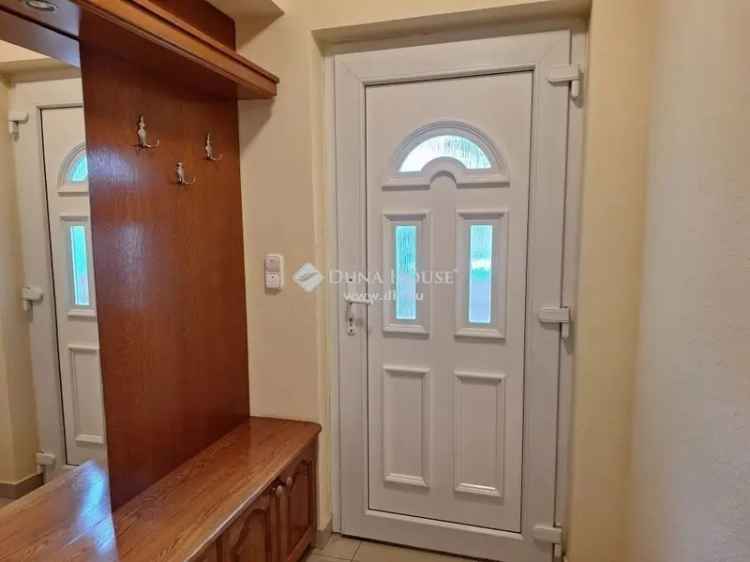 Kecskemét Petőfiváros 106nm-es családi ház garázzsal