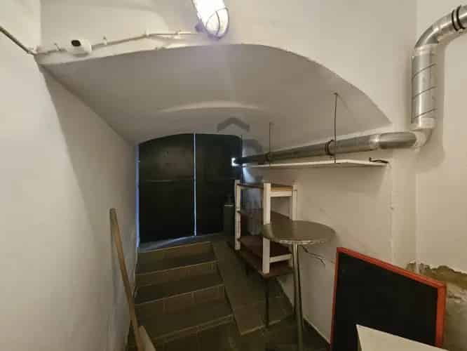 Kőszegi eladó kereskedelmi ingatlan, UZ017102