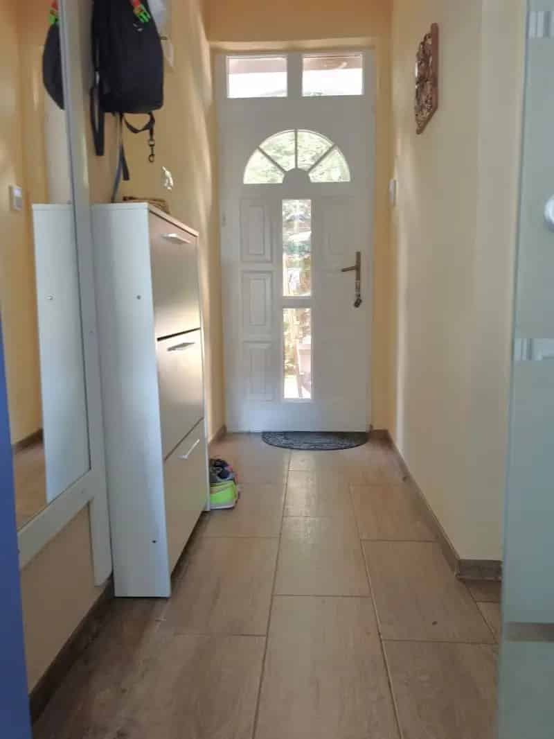 Ház Kiadó , Budapest, Közép-Magyarország