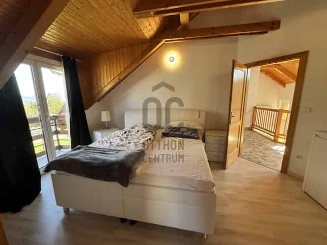 Keszthelyi eladó családi ház, H499965