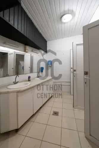 Pécsi eladó kereskedelmi ingatlan, UZ018307