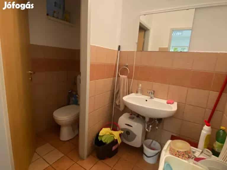 Budai úton 80m-es üzlethelyiség eladó - Székesfehérvár, Iroda, üzlethelyiség, ipari ingatlan - Jófogás Ingatlan