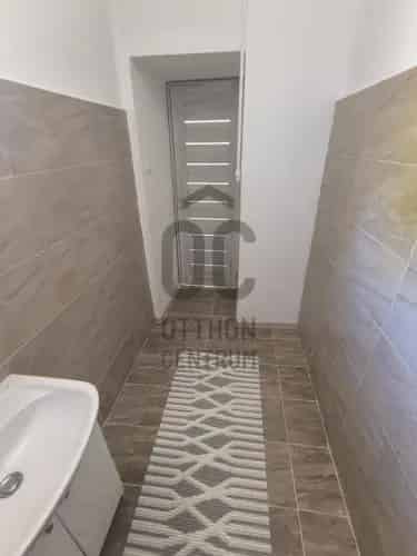 Kocsi eladó családi ház, H503769