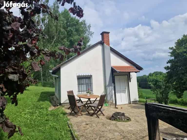 Vasváron nagy terület, lakható ingatlannal - Vasvár, Nyaralók, üdülők - Jófogás Ingatlan