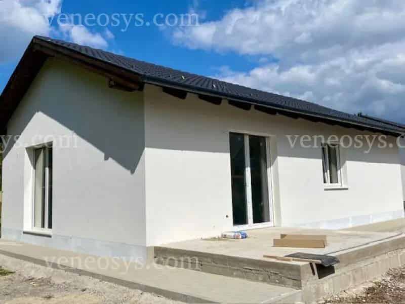 IVÁNCSA VÁROSKÖZPONT,  ÚJ ÉPÍTÉSŰ IKERHÁZAK ELADÓK!