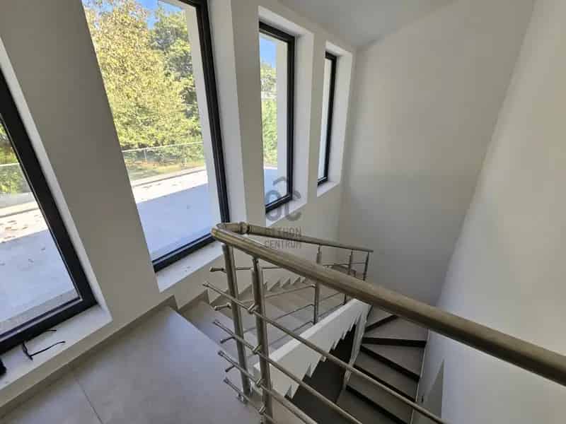 Ház Kiadó , Budapest, Közép-Magyarország