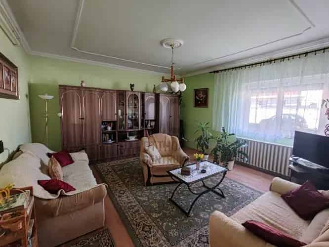 Győri eladó családi ház, H489052