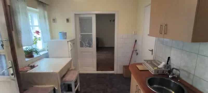 Ház Kiadó , Budapest, Közép-Magyarország