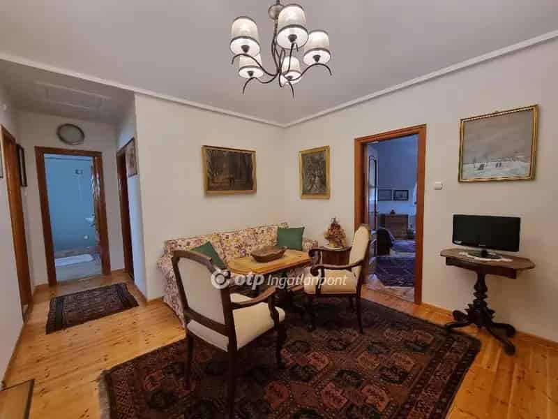 Ház Kiadó , Budapest, Közép-Magyarország