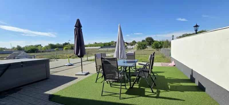 Ház Kiadó , Szigetszentmiklósi járás, Közép-Magyarország