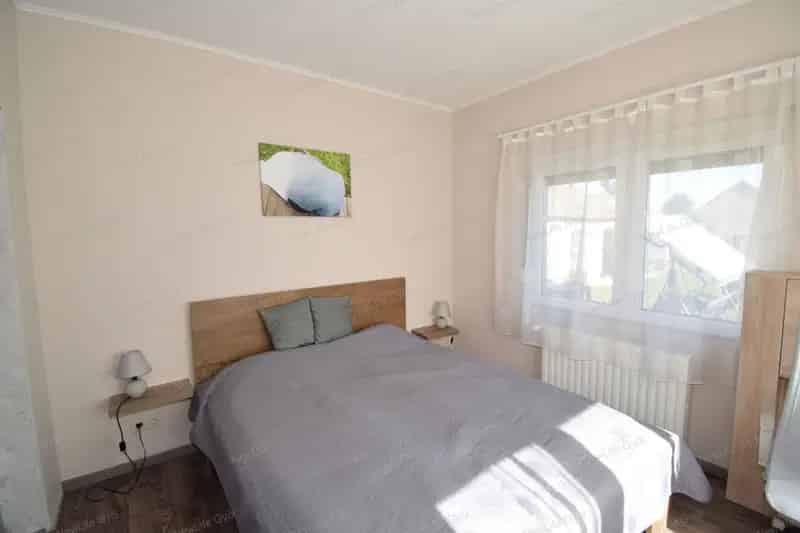 Ház Kiadó , Győri járás, Dunántúl