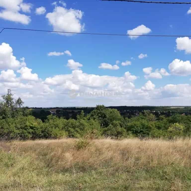 1794 nm-es Telek Eladó Szomoron