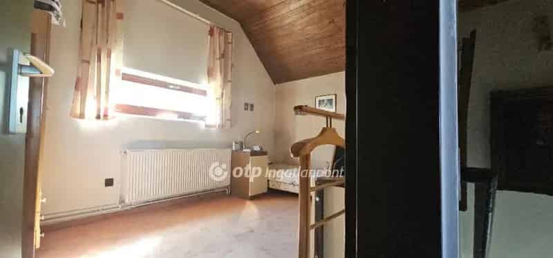 Ház Kiadó , Pilisvörösvári járás, Közép-Magyarország