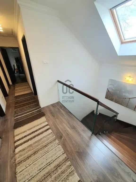 Ház Kiadó , Budapest, Közép-Magyarország