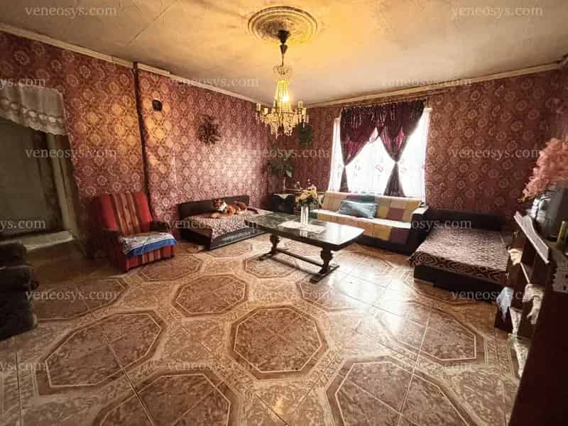 Felújítandó 90 m² családi ház ELADÓ Bekecsen!