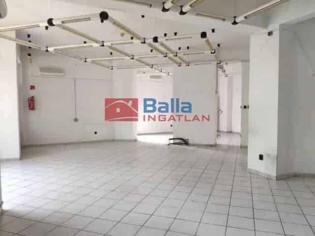 Budaörs Központi Üzlethelyiség Eladó 430m²