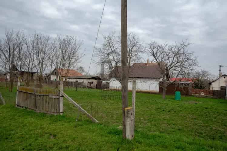 Nádudvari eladó telek 587 nm - Építési telek családoknak