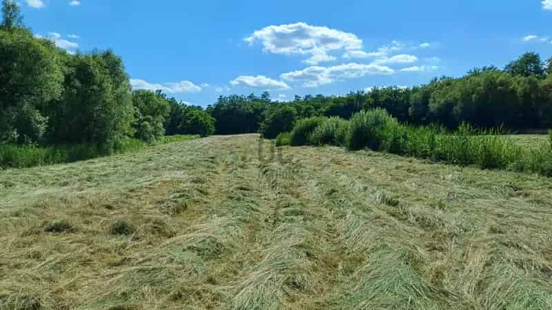 Veresegyház 10692 m2-es szántó eladó
