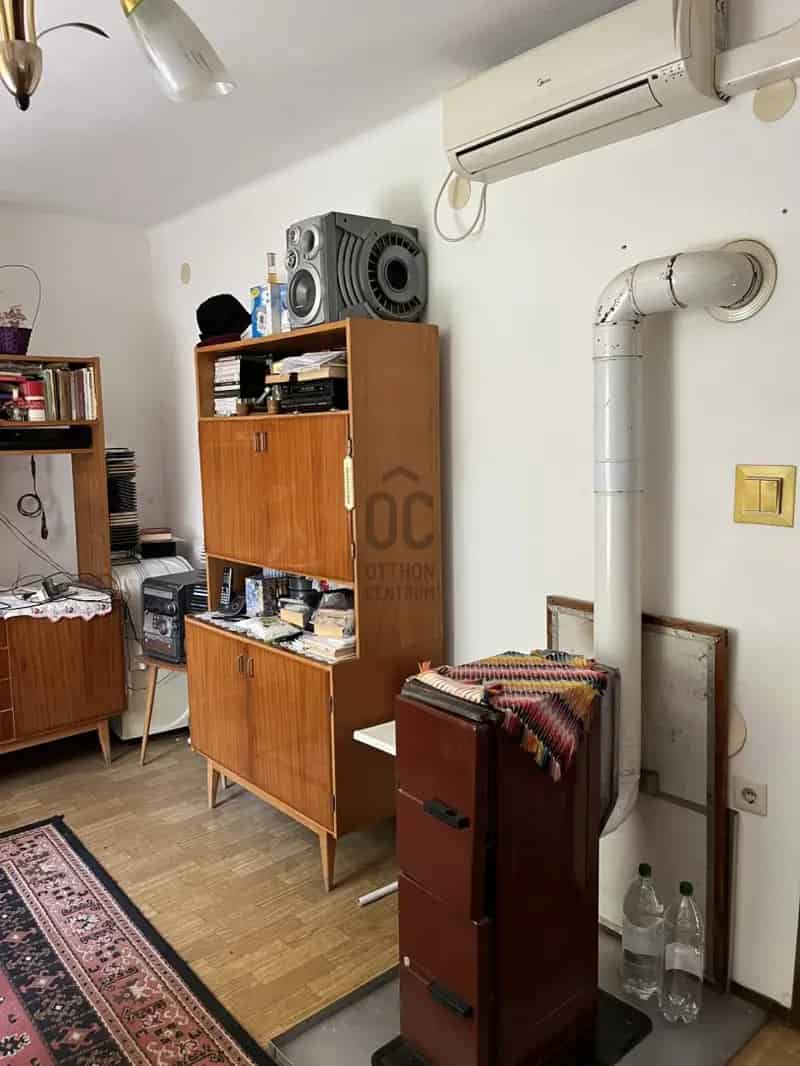 Ház Kiadó , Gödöllői járás, Közép-Magyarország