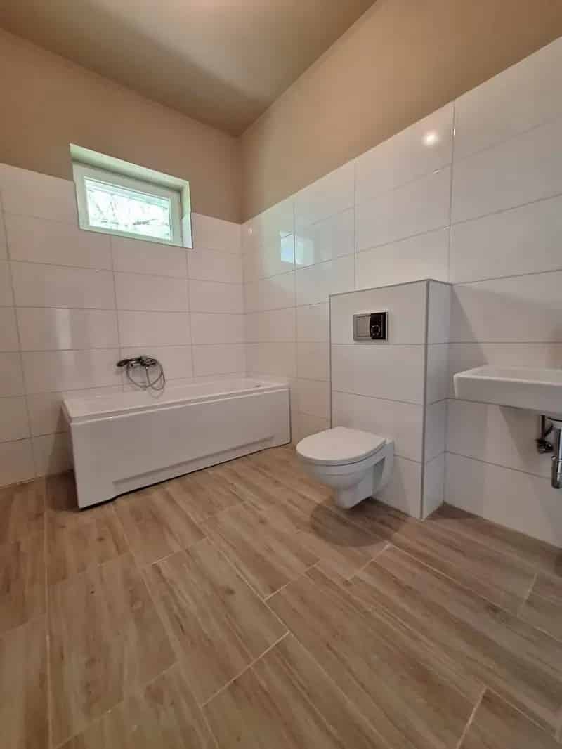 Ház Kiadó , Szekszárd, Dunántúl