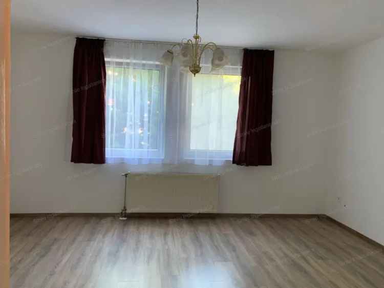 Nyíregyháza Belvárosi Piac Közeli 32 nm-es Apartman Kiadó