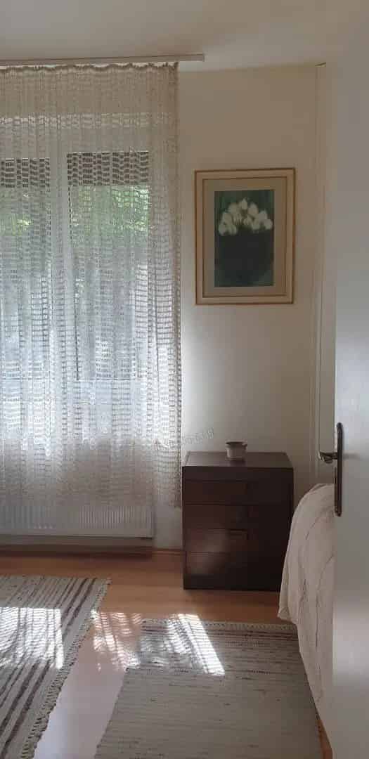 Ház Kiadó , Budakeszi járás, Közép-Magyarország
