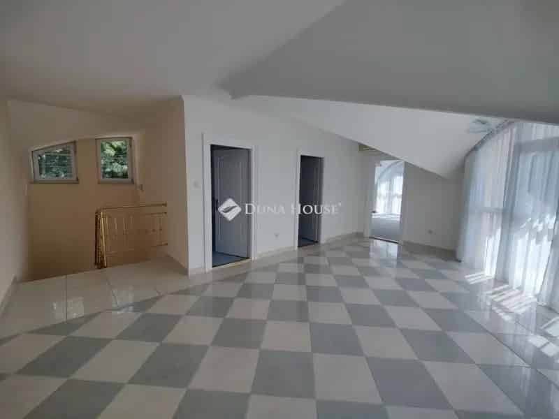 Ház Kiadó , Budapest, Közép-Magyarország