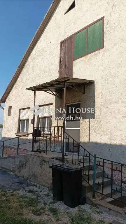Ház Eladó , Komárom, Dunántúl