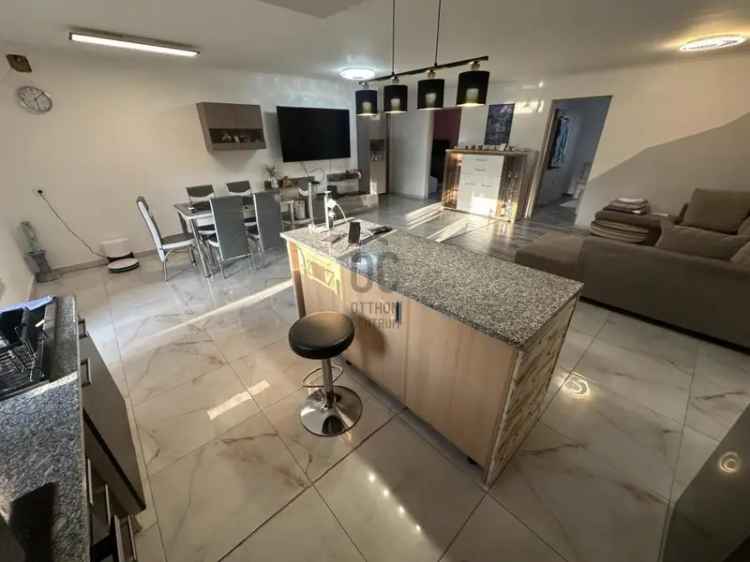 Zalaszentgrót 90m2-es családi ház eladó - 2+1 szoba, garzon, garázs