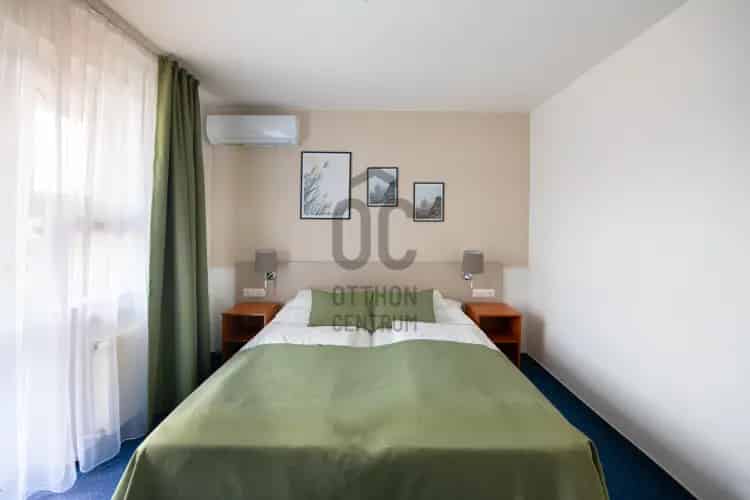 Balatonkeresztúri eladó kereskedelmi ingatlan, UZ017038