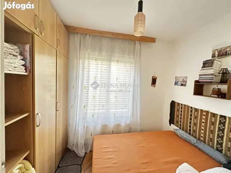 Igal eladó 50 nm-es ház - Téliesített nyaraló állandó lakhatásra alkalmas