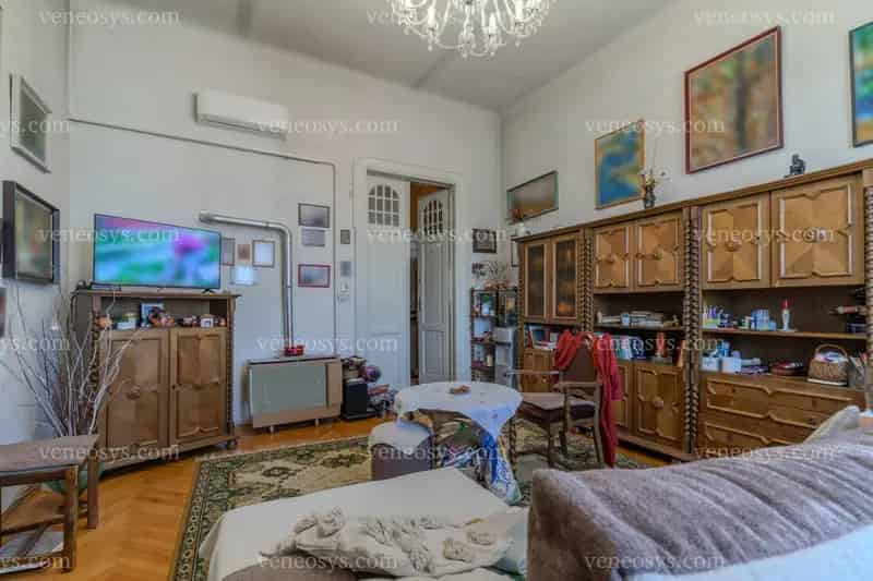 🏠 Eladó 70 m²-es belvárosi lakás Baján, a sétáló utca közelében! 🏠🏡