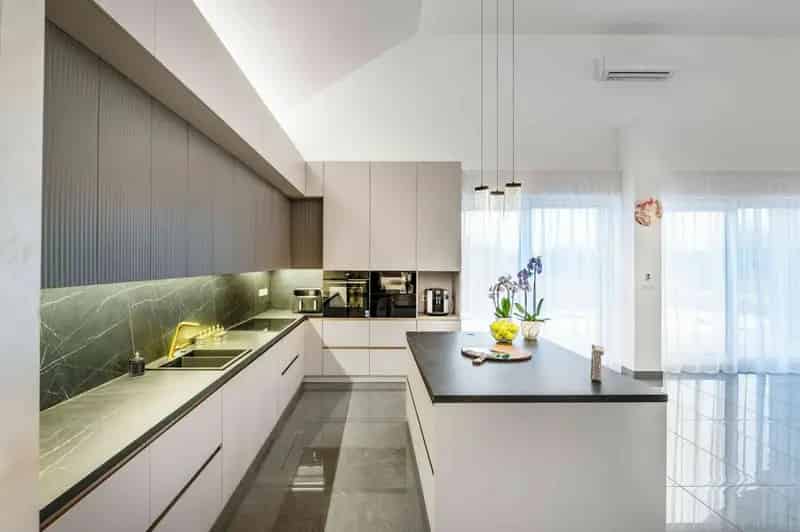 Ház Kiadó , Dabasi járás, Közép-Magyarország